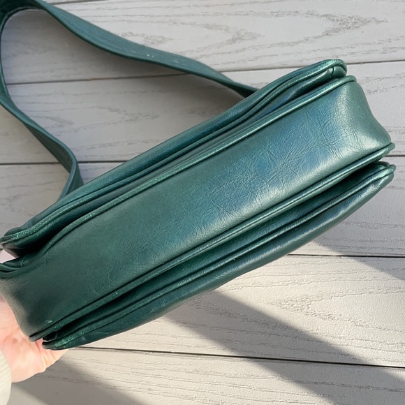 SOLD ON VINTED | Vintage Liz Claiborne Forest Green Shoulder Bag - Picture 10 of 15